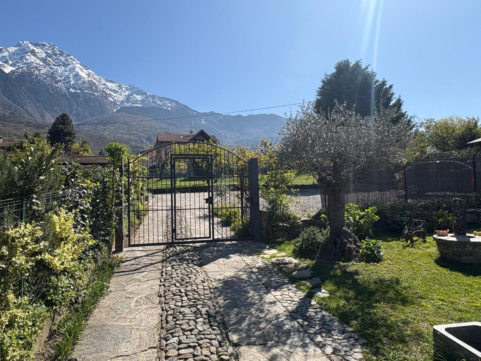 Casa Unica- Da Bruno Lägenhet Colico Exteriör bild
